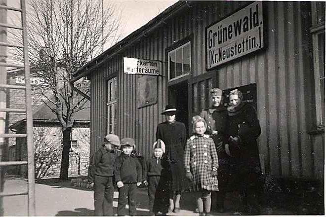 BahnhofGruenewald1944_001Ak